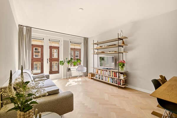 Medium property photo - Van Oldenbarneveldtstraat 52H, 1052 KC Amsterdam